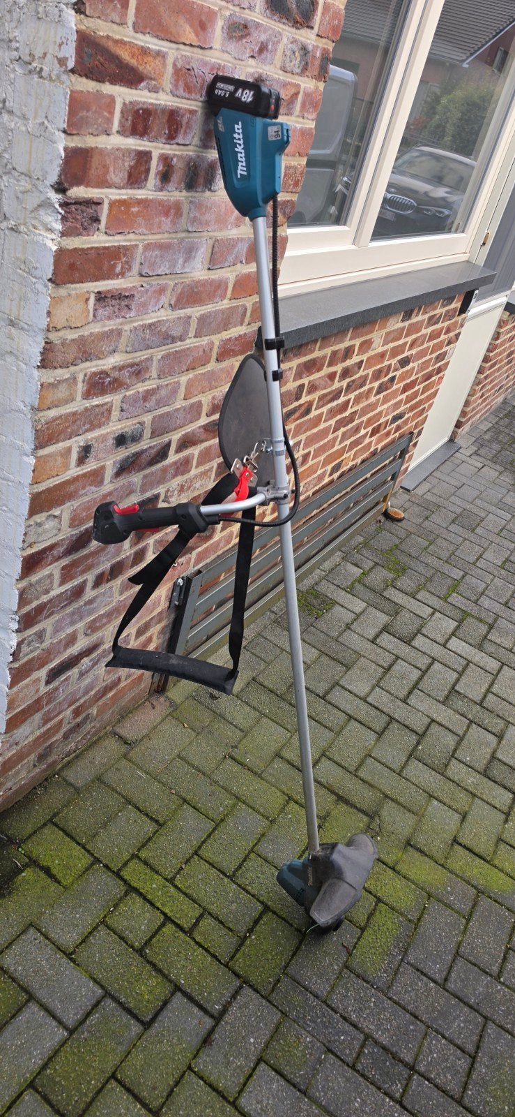 makita DUR190U kante maaier 18v, Ophalen, Zo goed als nieuw, Accu, Makita