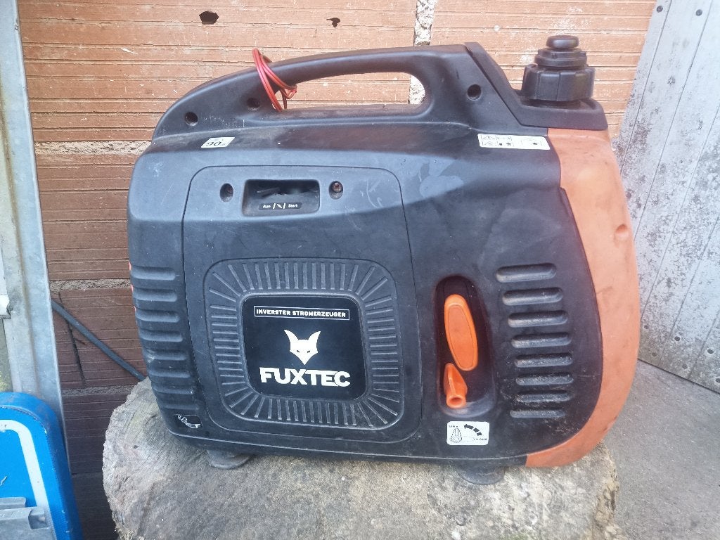 Générateur onduleur compact FUXTEC FX-IG12, Bricolage & Construction, Réduction de bruit, Utilisé, Essence, Moins de 5 kVA