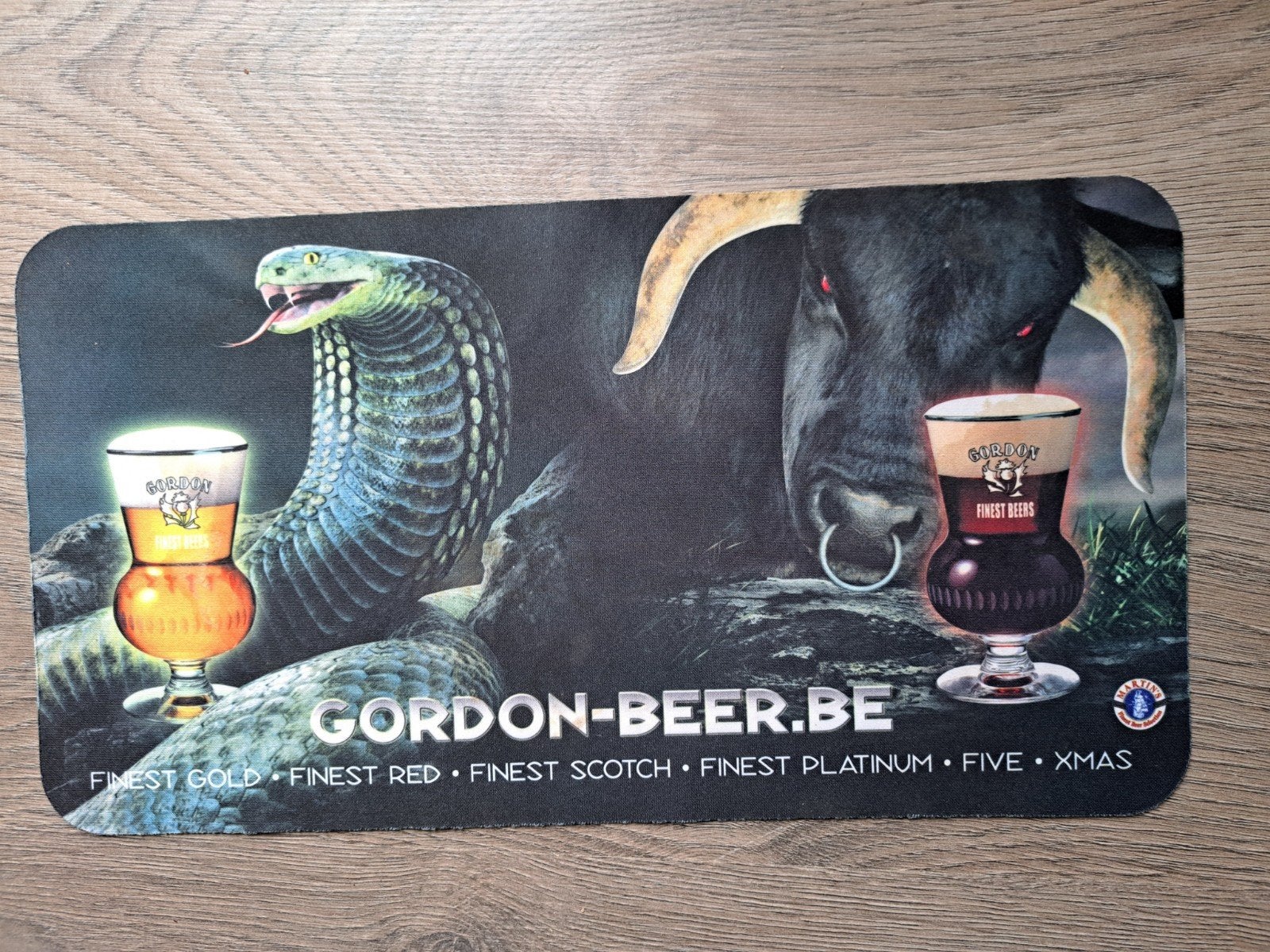 2 Anciens tapis de bar Gordon Beer, Collections, Marques de bière, Enlèvement ou Envoi