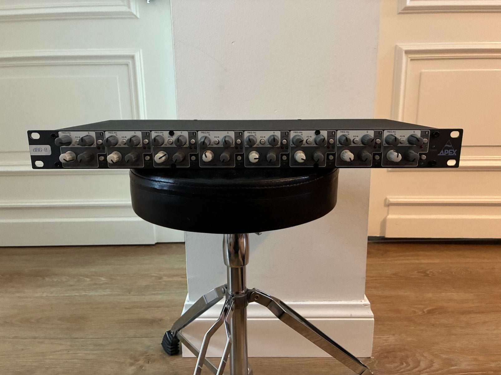 dBG-8 8 CHANNEL NOISE GATE, Enlèvement, Utilisé