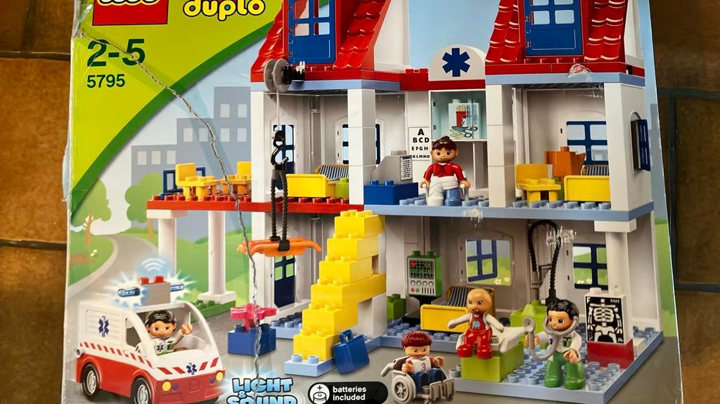 Duplo ziekenhuis - 5795, Kinderen en Baby's, Speelgoed | Duplo en Lego, Ophalen, Gebruikt, Duplo, Complete set