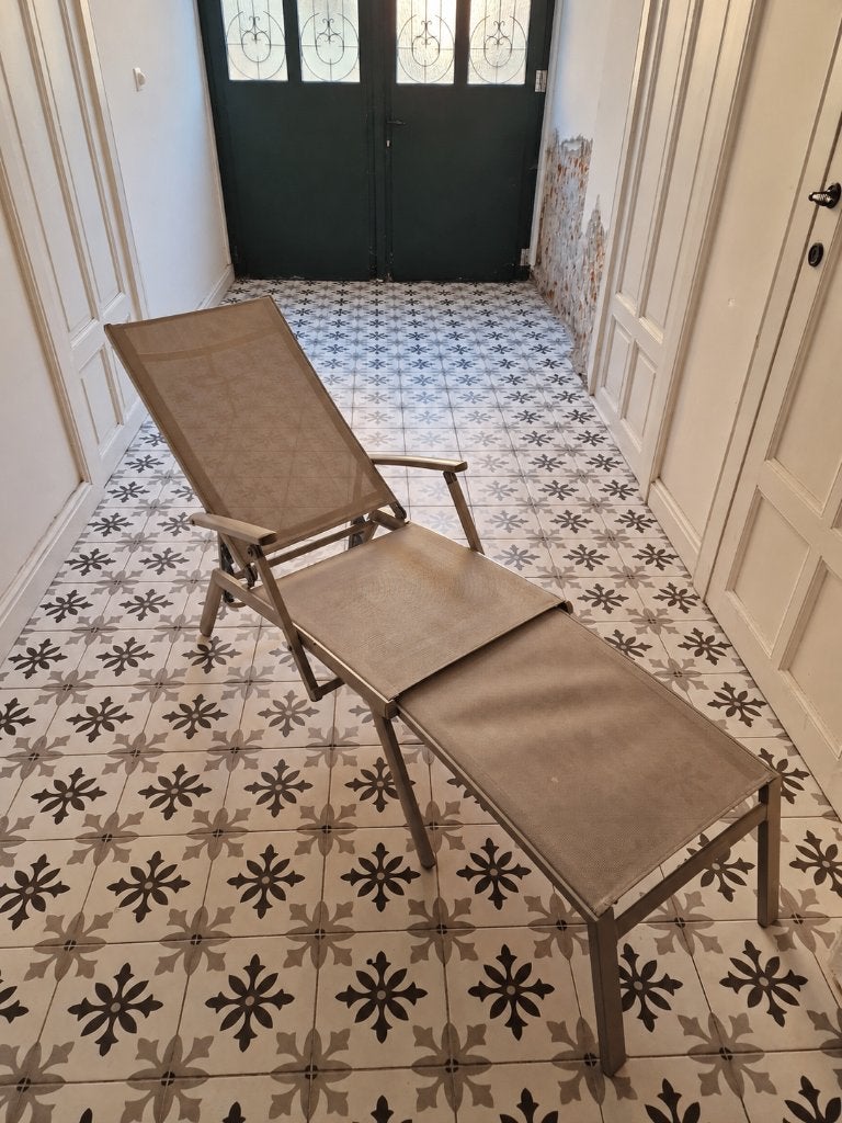 2 inklapbare ligstoelen / ligbedden – €50 samen, Ophalen, Gebruikt, Inklapbaar