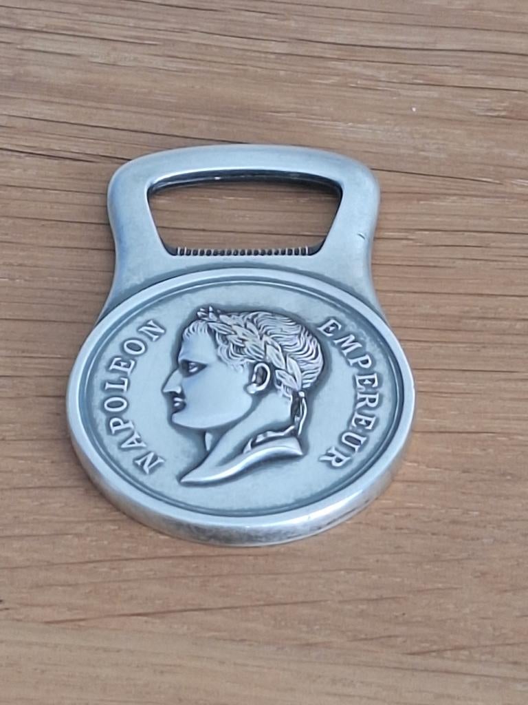 CHRISTOFLE Napoléon Empereur décapsuleur metal argenté, Enlèvement