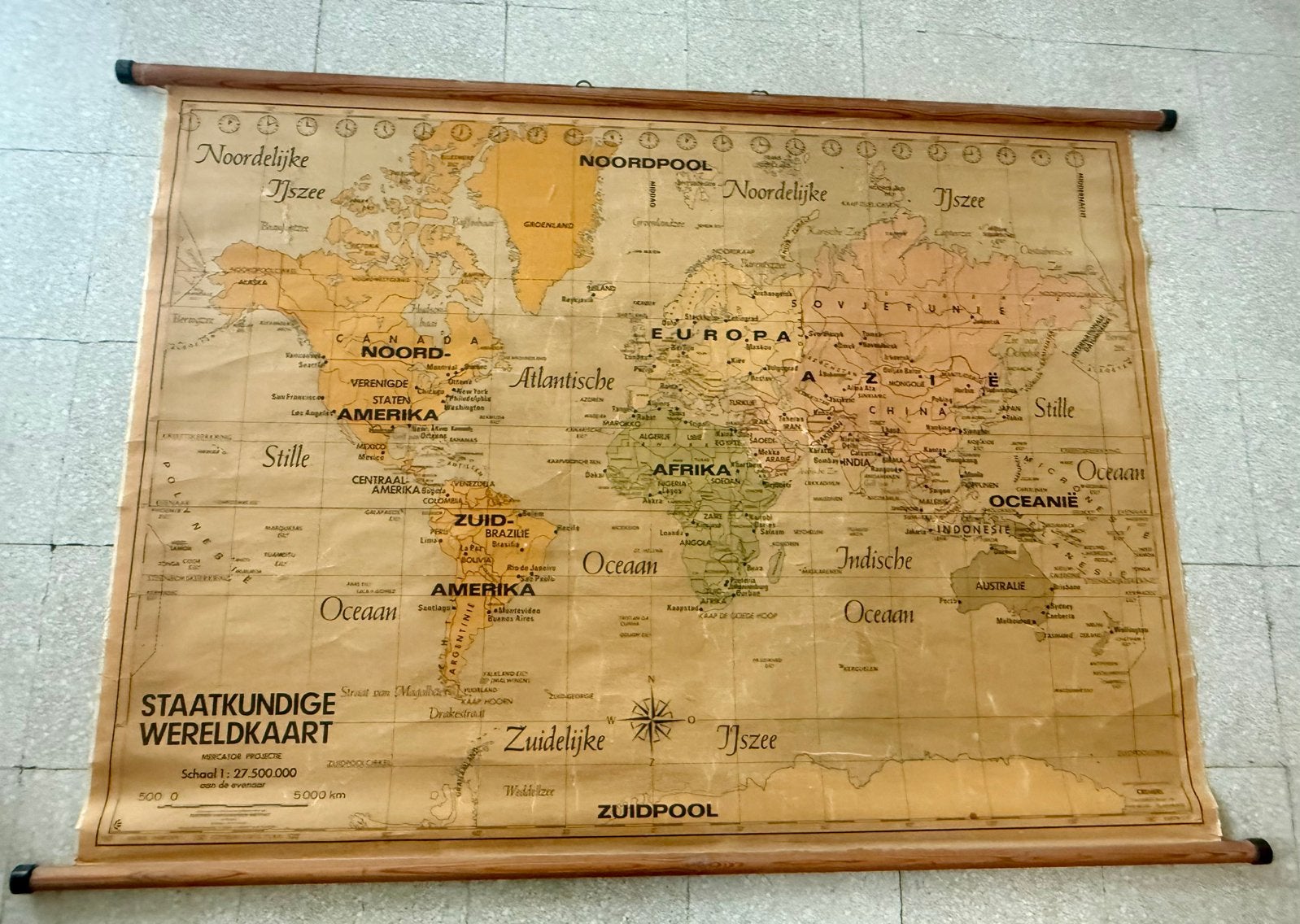 Retro oude wereldkaart, Antiek en Kunst, Ophalen, Aardrijkskunde