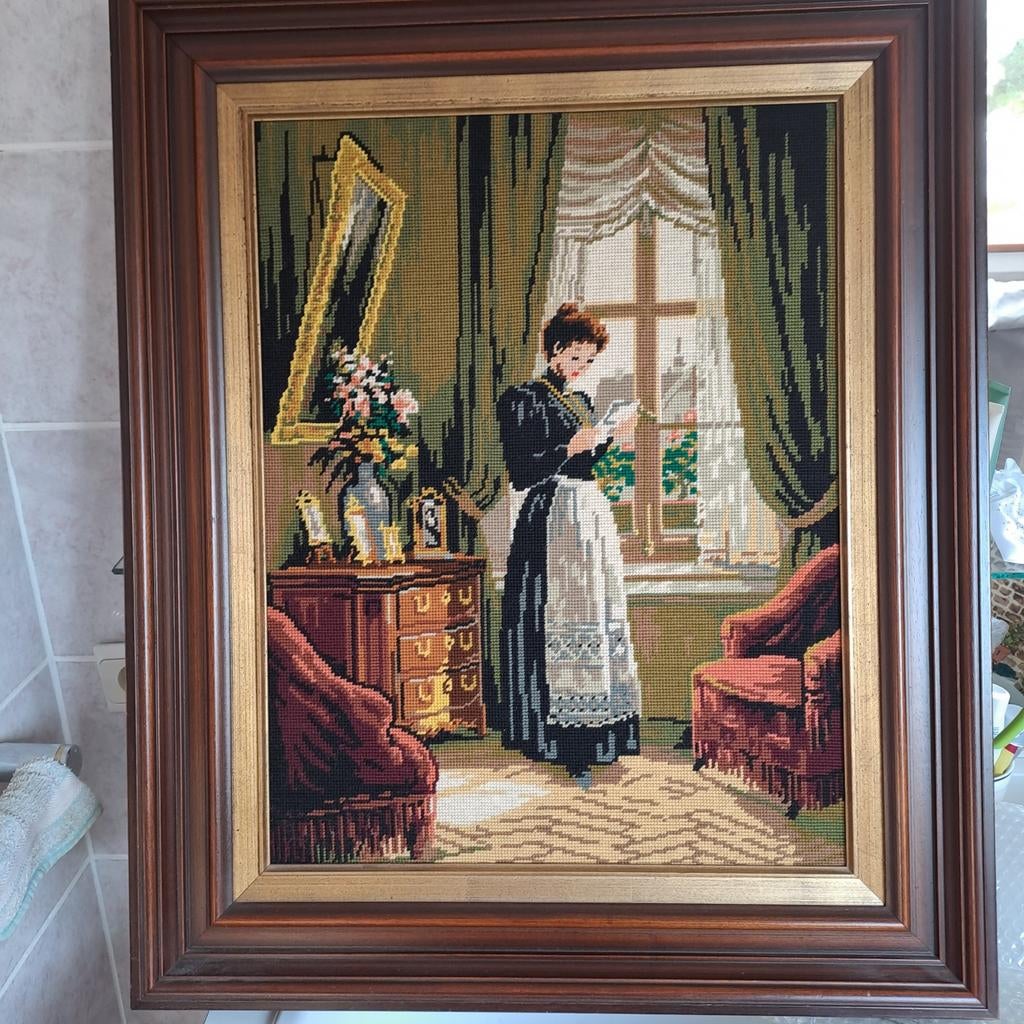 Toile de laine brodée à la main avec cadre en bois, Maison & Meubles, Accessoires pour la Maison | Peintures, Dessins & Photos