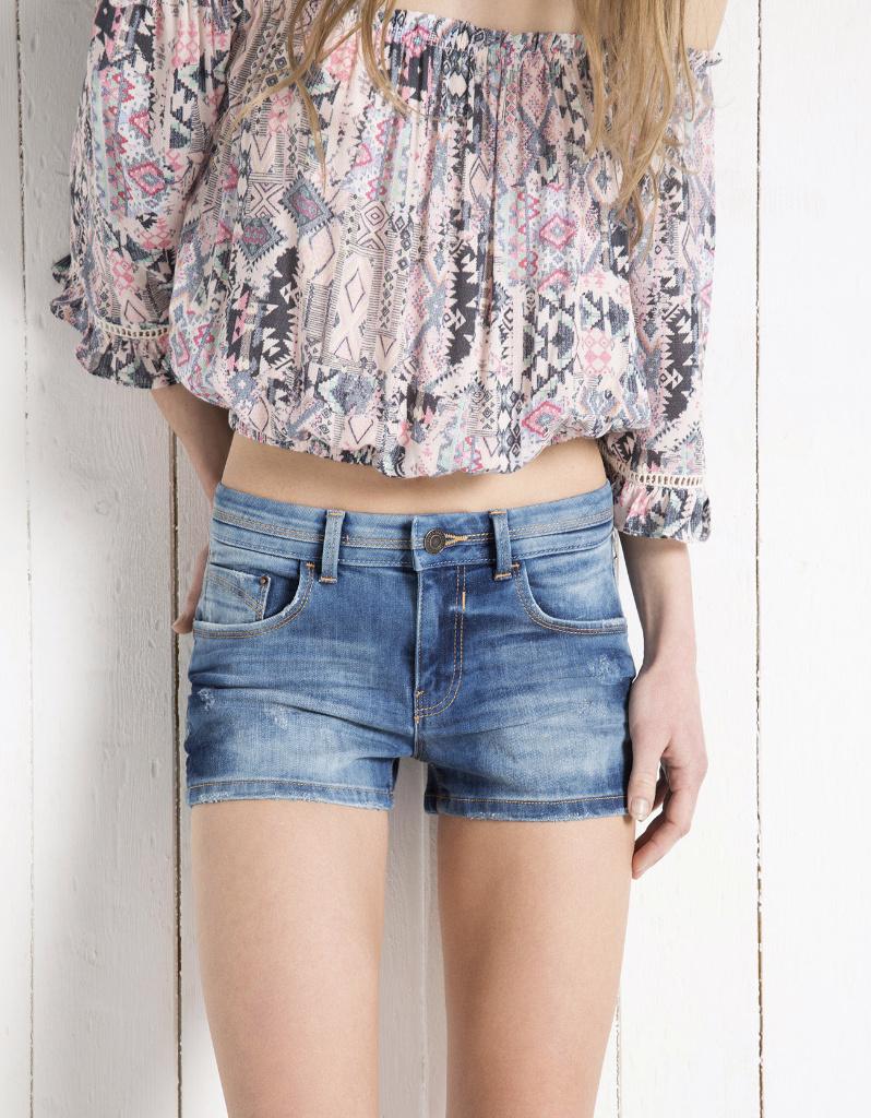 Blauwe jeansshort van Berskha - Maat 40, Verzenden, Maat 38/40 (M), Blauw