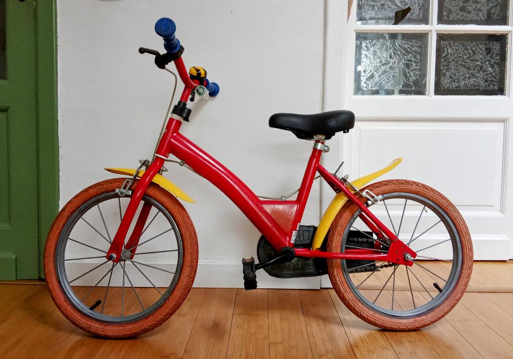 Kinderfiets 16 inch rood/geel, Fietsen en Brommers, Fietsen | Kinderfietsjes, Ophalen, Gebruikt, Trommelrem, 16 tot 20 inch