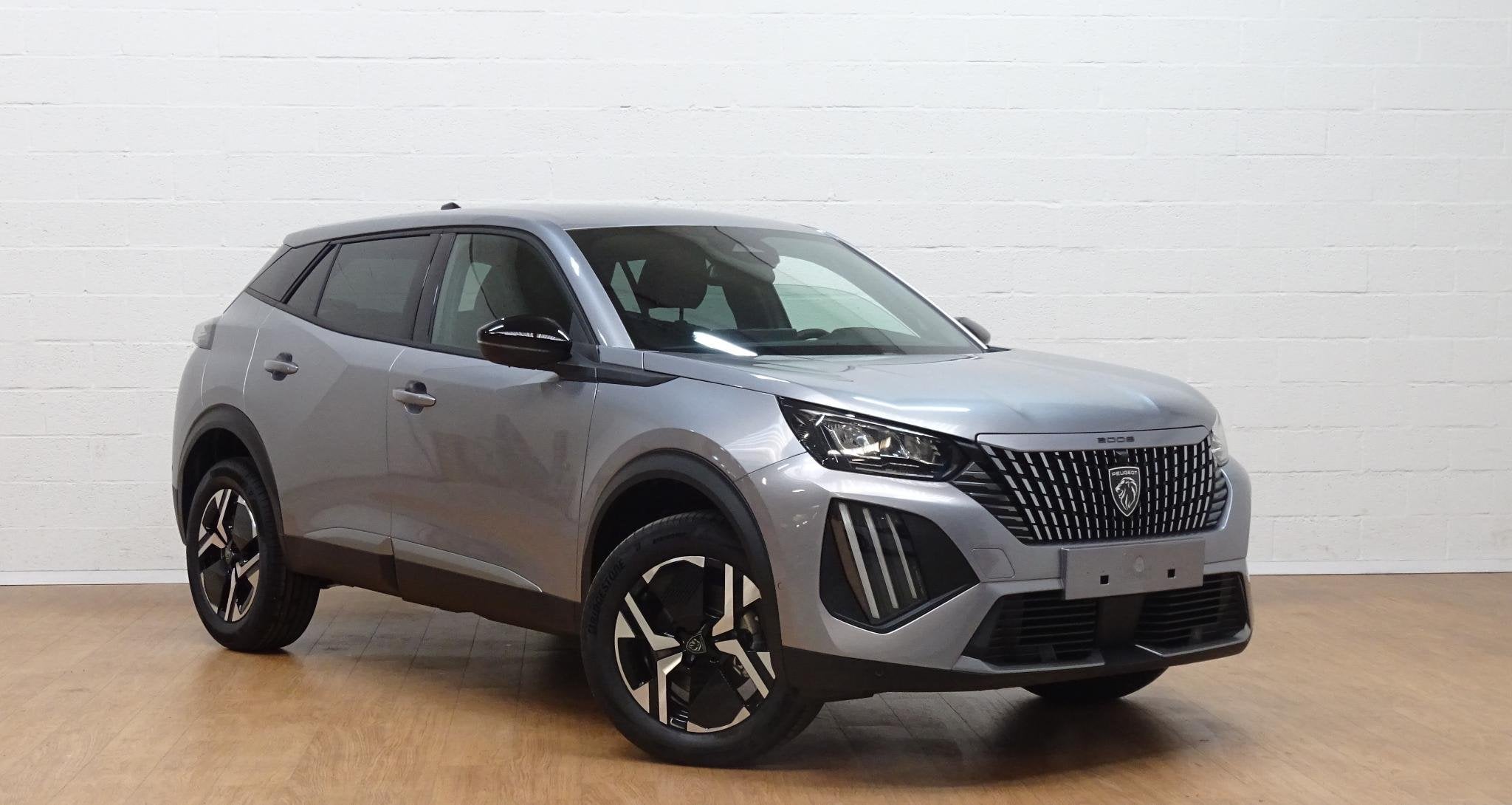 Peugeot 2008 1.2 HYBRID 145 e-DSC6 Allure, Auto's, Stof, Gebruikt, Bluetooth, 5 zetels
