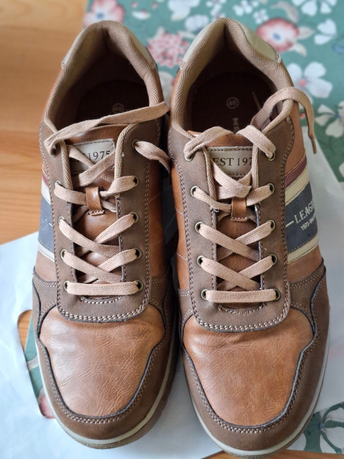 Te koop sneakers 46, Ophalen