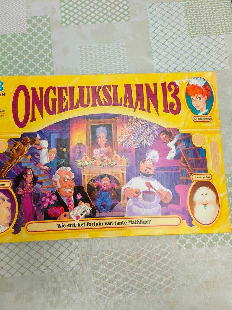 Gezelschapsspel Ongelukslaan 13, Hobby en Vrije tijd, Gezelschapsspellen | Bordspellen, Ophalen of Verzenden