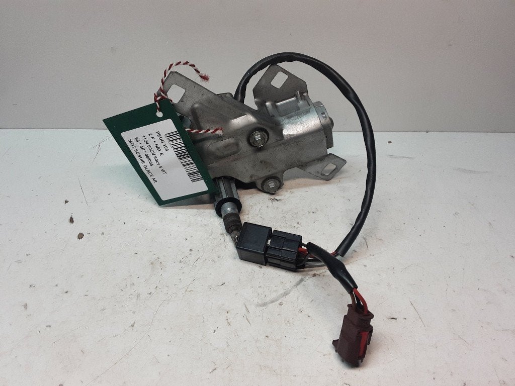 MOTEUR ESSUIE-GLACE ARRIÈRE Peugeot 106 I (53009202), Kontakt-peugeot@peugeot.com, Utilisé, Peugeot Deutschland GmbH, Bahnhofsplatz
65423  Rüsselsheim, DE