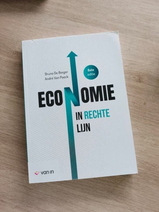 Bruno De Borger - Economie in rechte lijn 2023, Boeken, Ophalen, Economie, Bruno De Borger; André Van Poeck