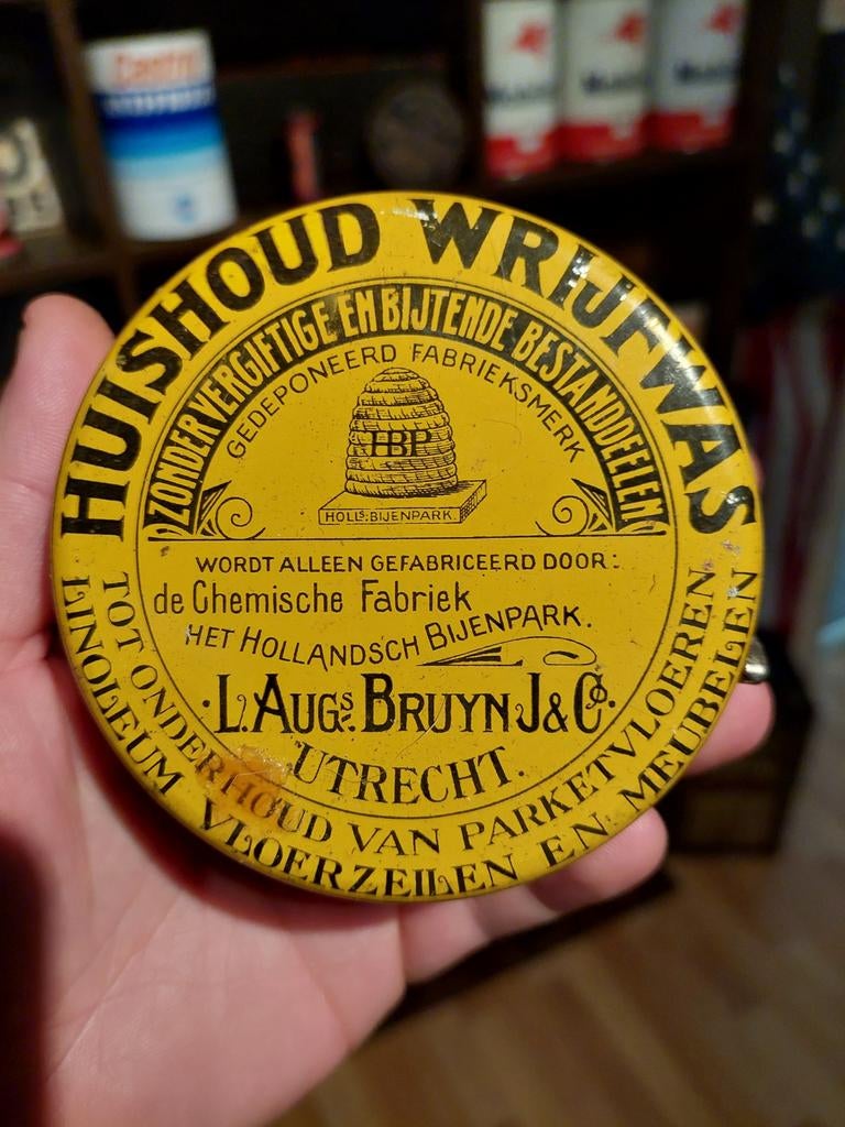 Oud blikje wax, Verzamelen, Ophalen