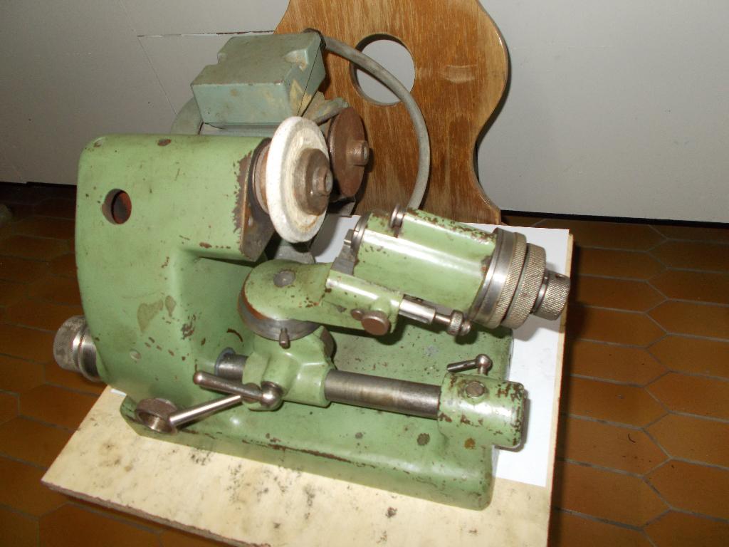 Deckel-slijpapparaat graveerstiften , boren ,frezen, Bricolage & Construction, Enlèvement, Utilisé, Moins de 700 watts, Autres types