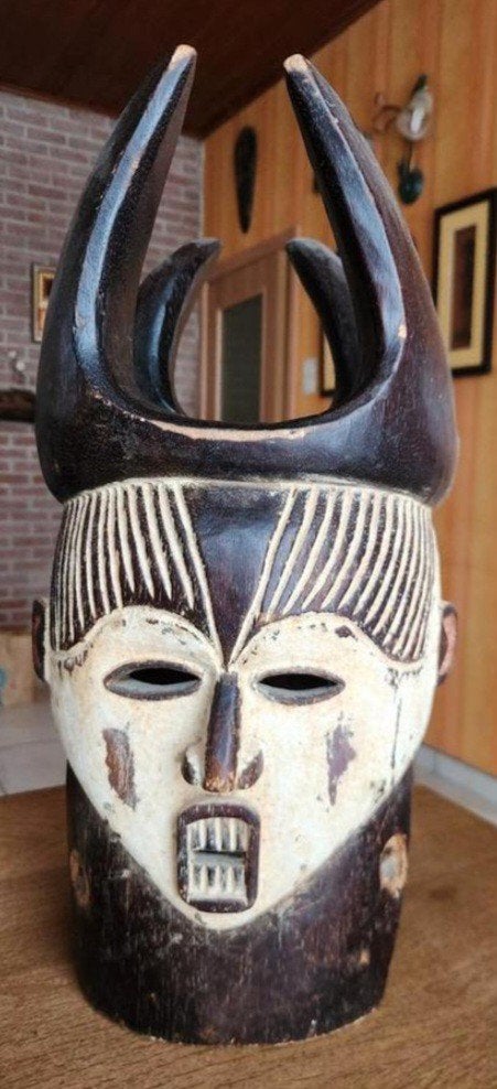 Idoma funeral helm mask, Antiek en Kunst, Ophalen of Verzenden, Masker