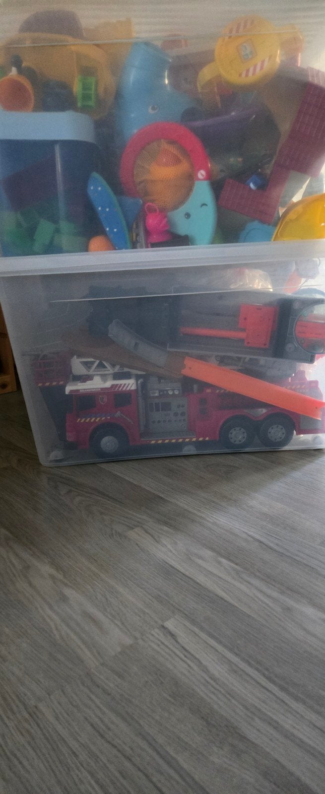 Speelgoed kinderkamer, Ophalen