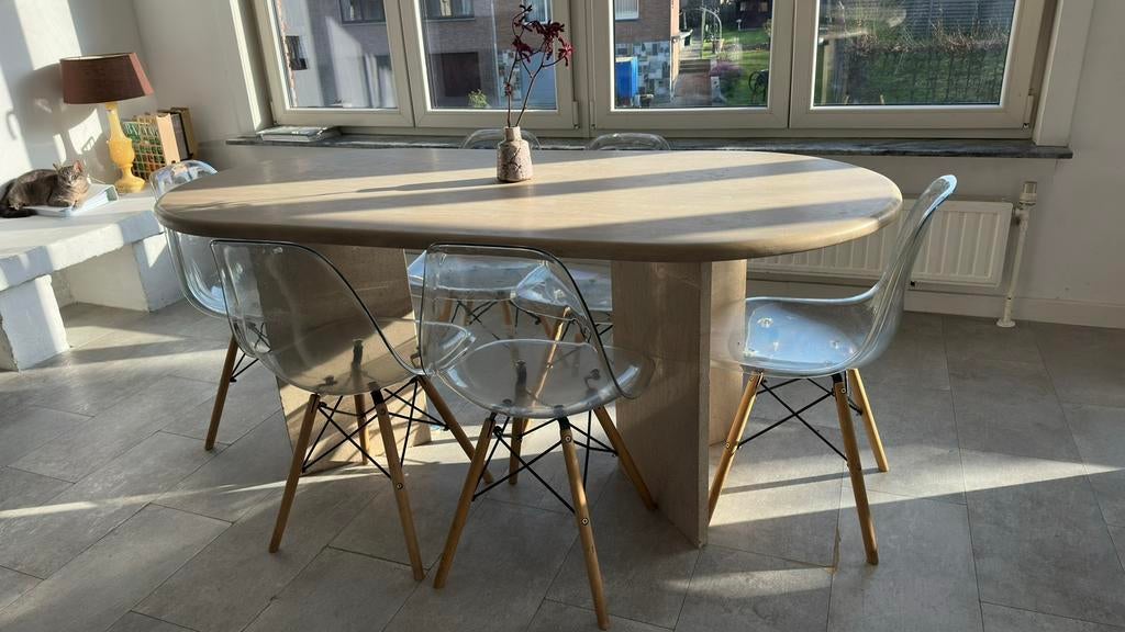 Table en travertin véritable (6 pers) + 4 chaises OFFERTES, 150 à 200 cm, Cinq personnes ou plus, Enlèvement, Utilisé