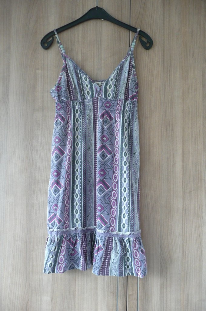 Zomerkleedje paars spaghettibandjes (K649), Kleding | Dames, Maat 38/40 (M), Ophalen of Verzenden, Knielengte, Gedragen