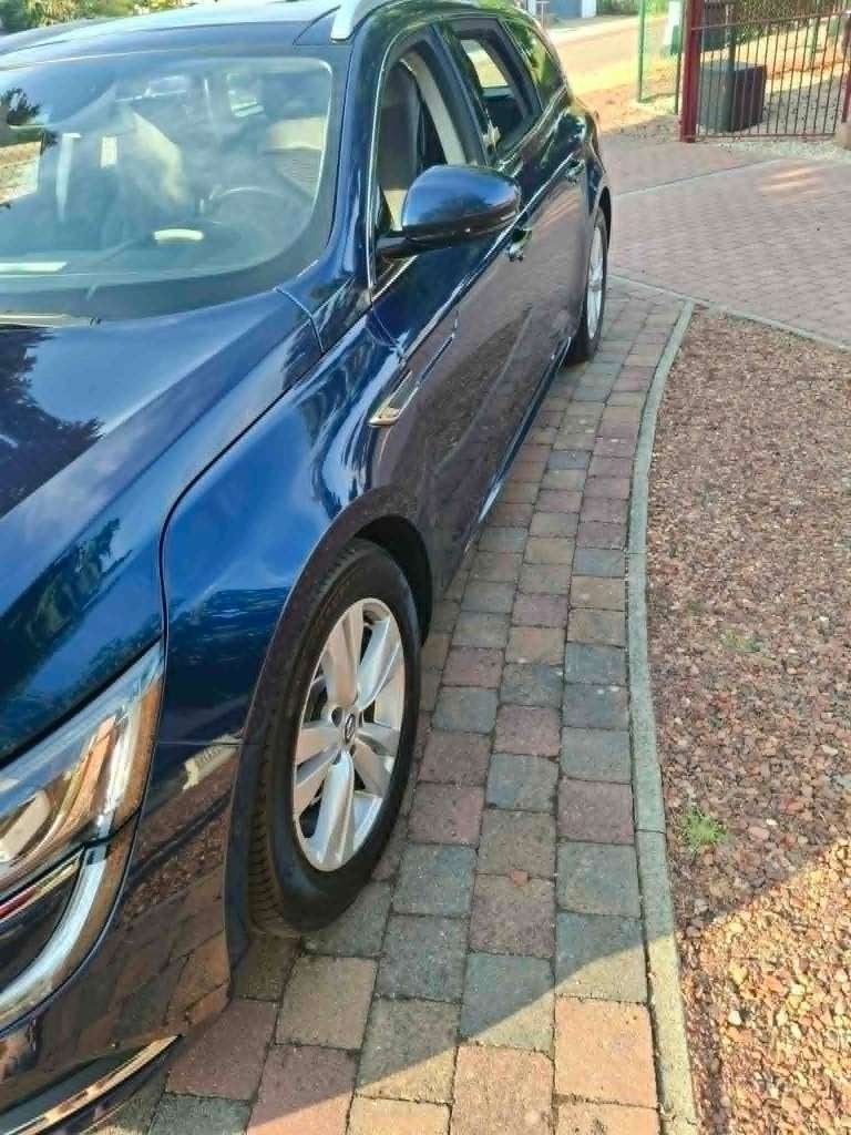 renault talisman grandtour zeer goede staat!, Auto's, Euro 6, 4 cilinders, Blauw, Leder en Stof