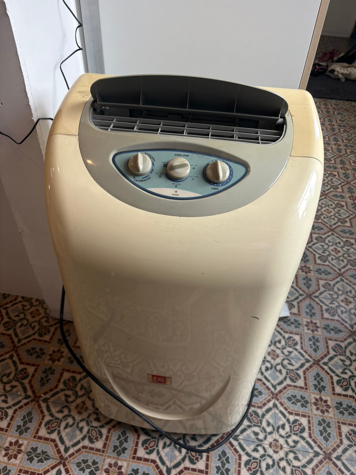 Climatiseur mobile - Thermo Comfort (13 000 BTU), 60 à 100 m³, Refroidissement et Déshumidification, Enlèvement, Minuterie