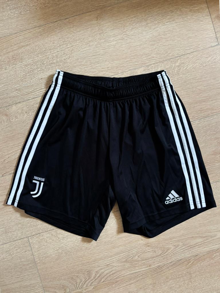 Voetbalshort Juventus, Sport en Fitness, Maat M, Ophalen of Verzenden, Nieuw, Broek