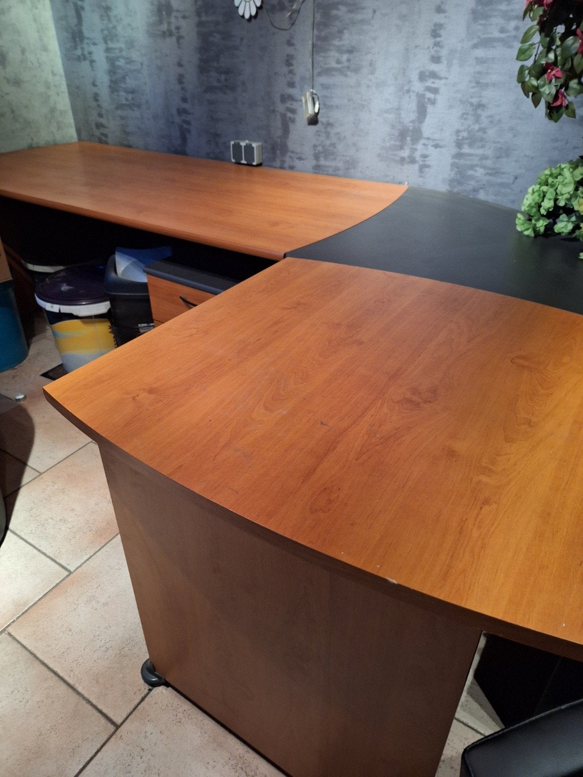 bureau tafel met kastje, Ophalen of Verzenden