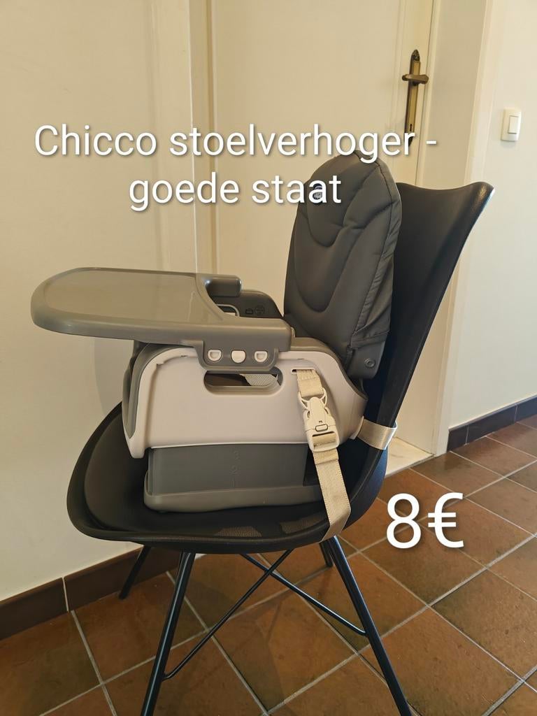 Chicco stoelverhoger - goede staat, Kinderen en Baby's, Kinderstoelen, Gebruikt, Meegroeistoel, Gordel(s), Ophalen