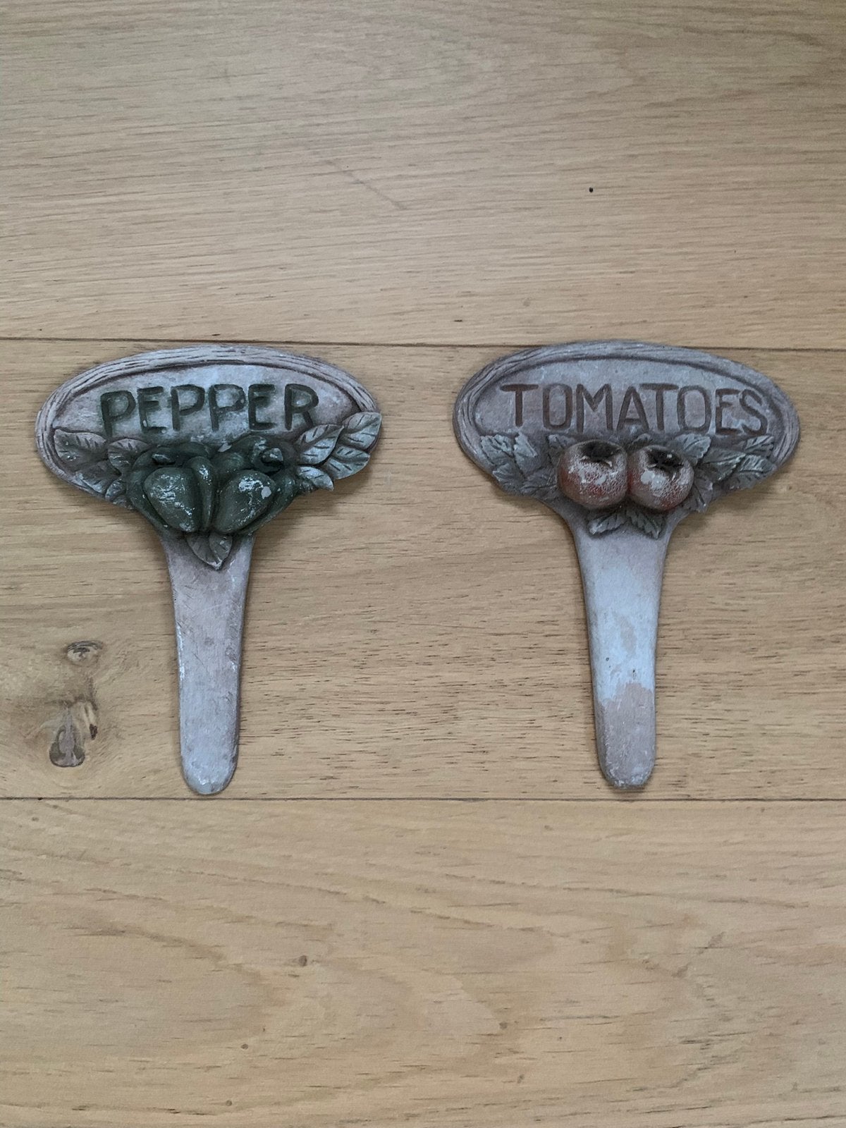 deux étiquettes pour plantes en pierre, Enlèvement ou Envoi, Neuf