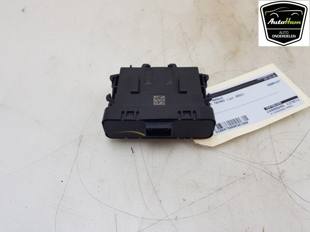 GATEWAY MODULE Renault Twingo III (AH) (|284Y66LA2A|), Renault, Utilisé, Peter-Huppertz-Straße 5
51063  Köln, DE, Dialog.deutschland@renault.de