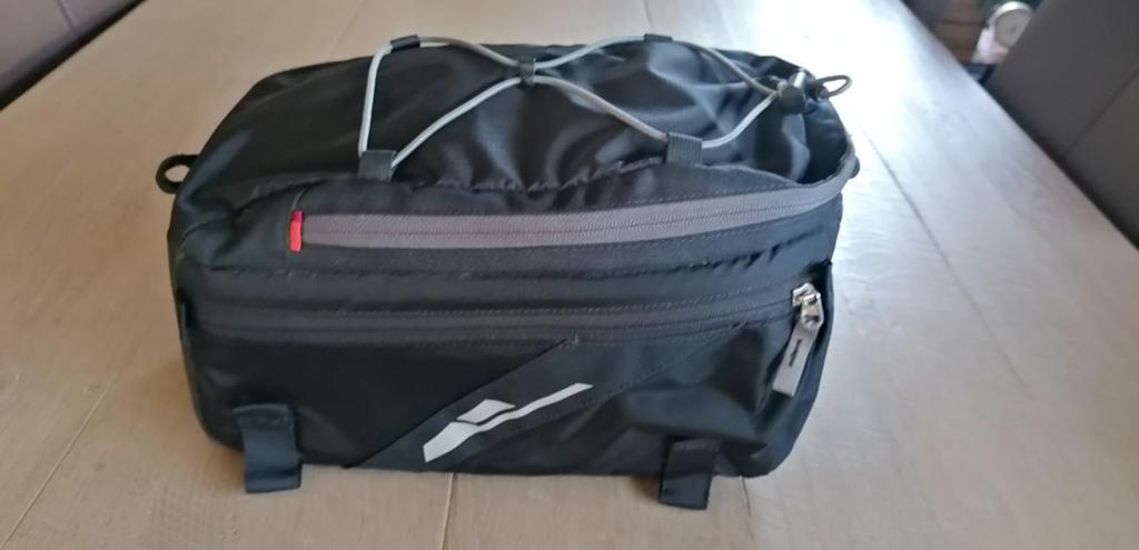 VAUDE fietstas voor bagage drager, Fietsen en Brommers, Fietsaccessoires | Fietstassen, Ophalen