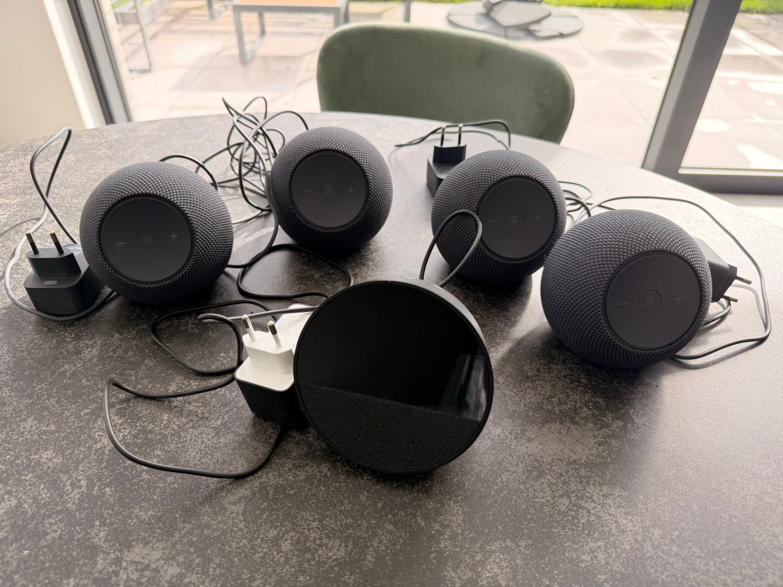 4 Amazon Echo Dot Max + Echo Spot – Alexa smart speakers, Computers en Software, Ophalen, Zo goed als nieuw