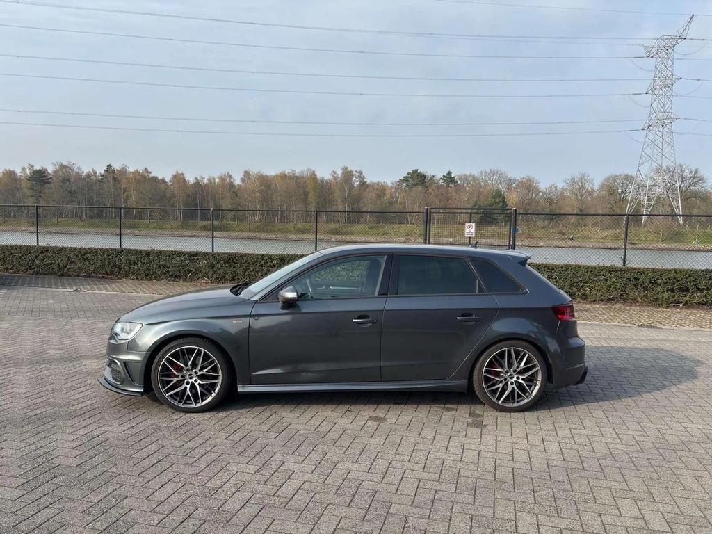 Audi A3 1.8TFSI|QUATTRO|S LINE|ALCANTARA|HEATEDSEATS|, Automaat, 4 cilinders, 5 deurs, USB