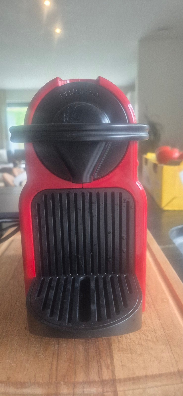 **Machine à café Nespresso Krups Inissia — rouge**, Enlèvement, Comme neuf, Cafetière