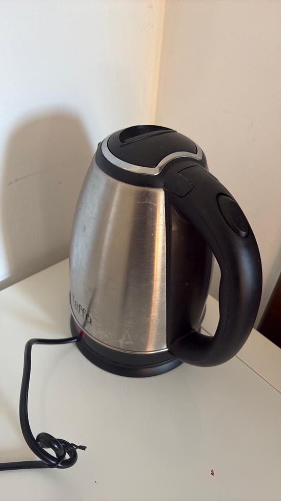 Gratis waterkoker nog nieuw, Elektronische apparatuur, Waterkokers, Ophalen, Zo goed als nieuw