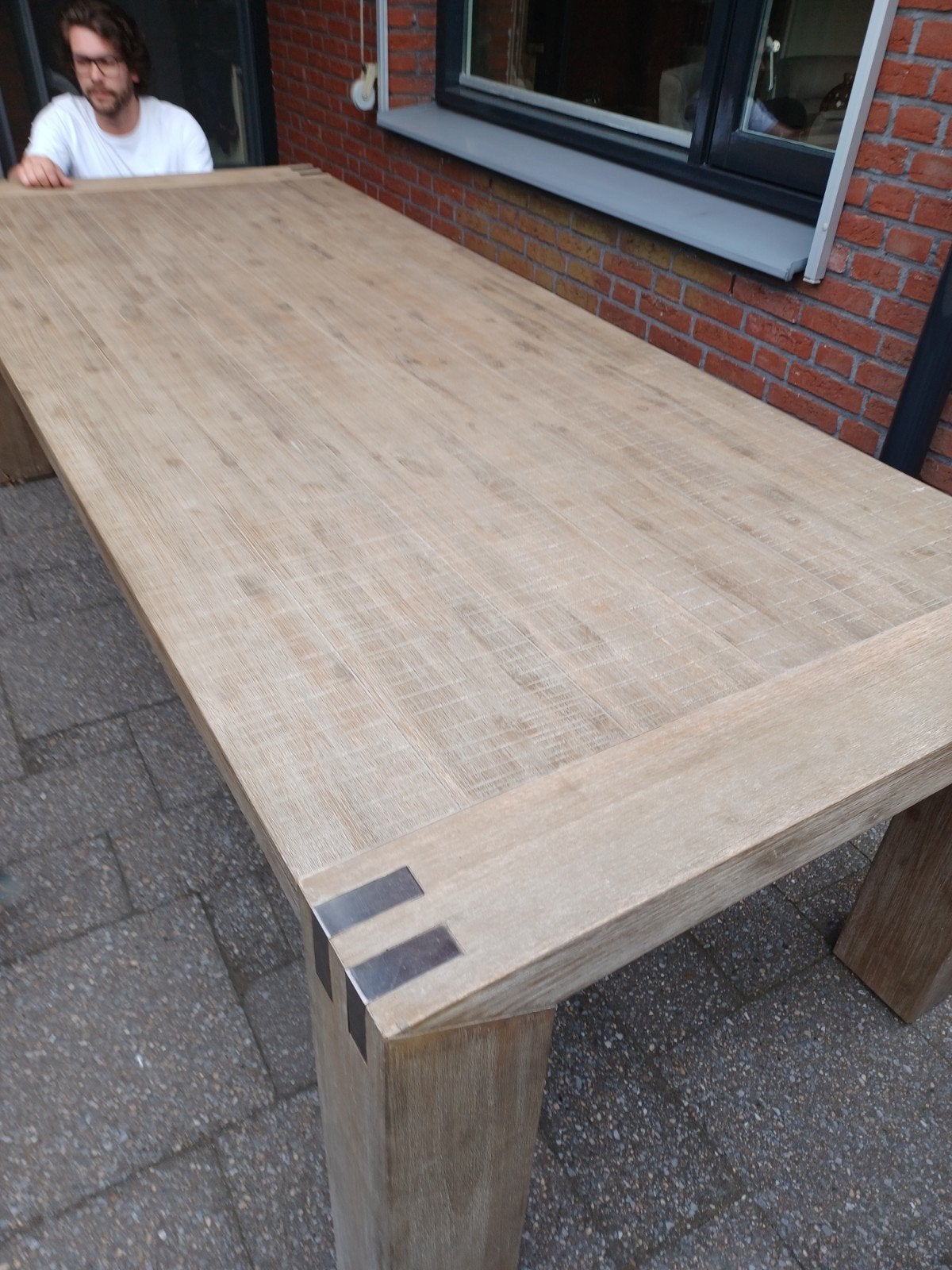 Mooie zware houten tafel, Ophalen