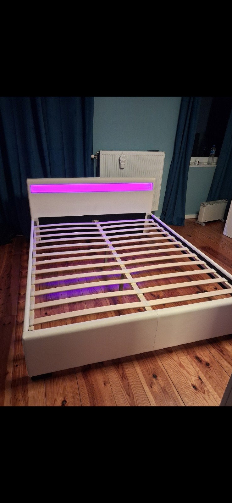 Lit en simili avec led 160cm200cm, Maison & Meubles, Chambre à coucher | Lits, Enlèvement, Blanc