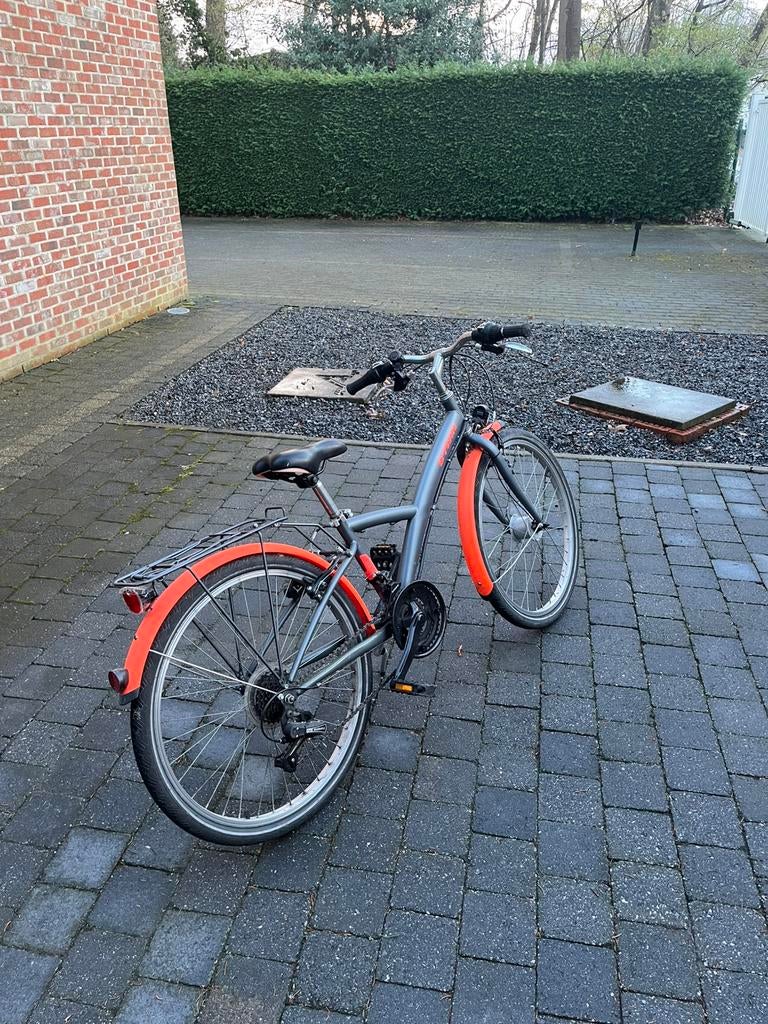 Btwin fiets, Fietsen en Brommers, Fietsen | Kinderfietsjes, Ophalen, Zo goed als nieuw