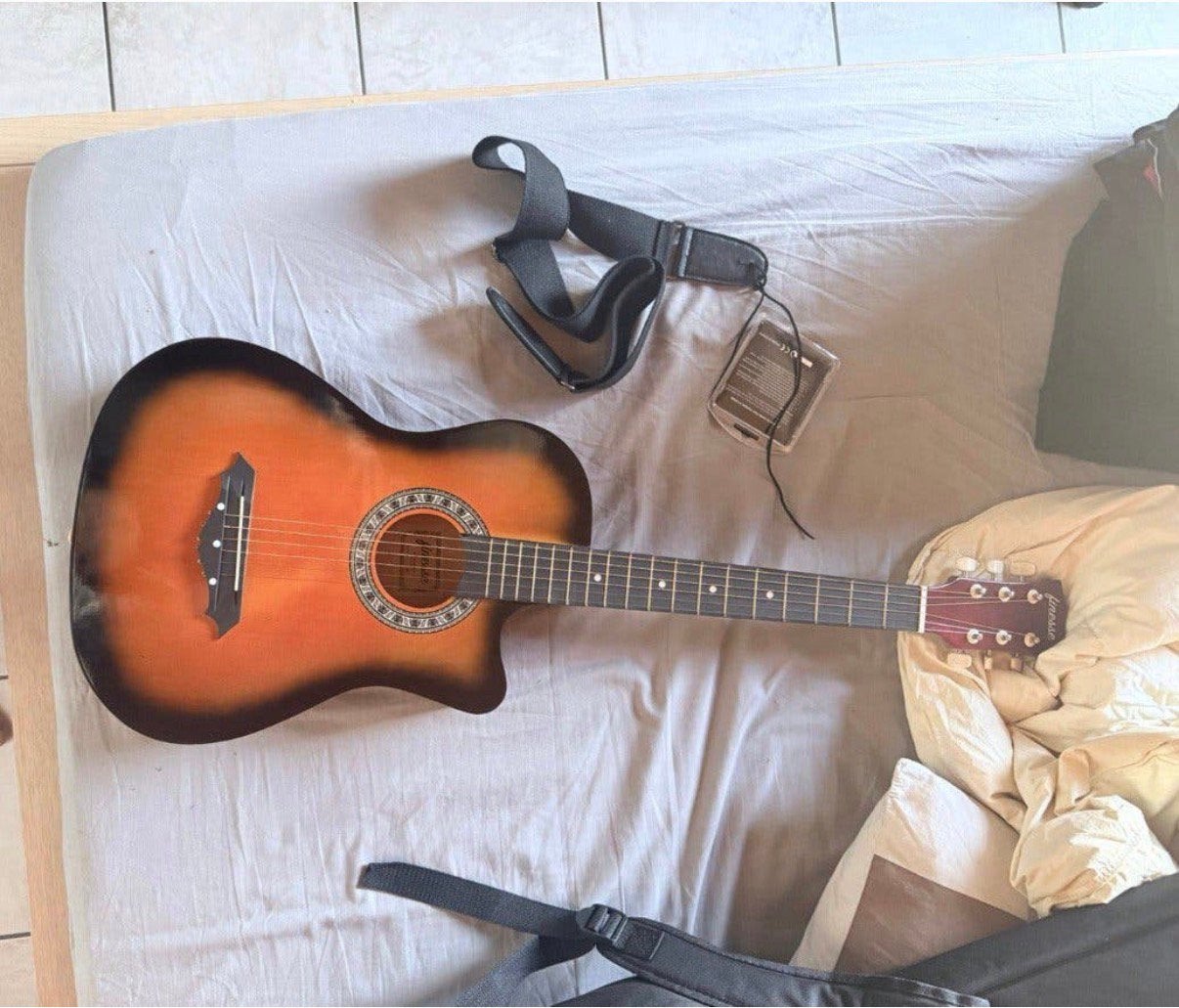 Akoestische gitaar, Enlèvement, Comme neuf, Guitare Western ou Guitare Folk, Avec valise