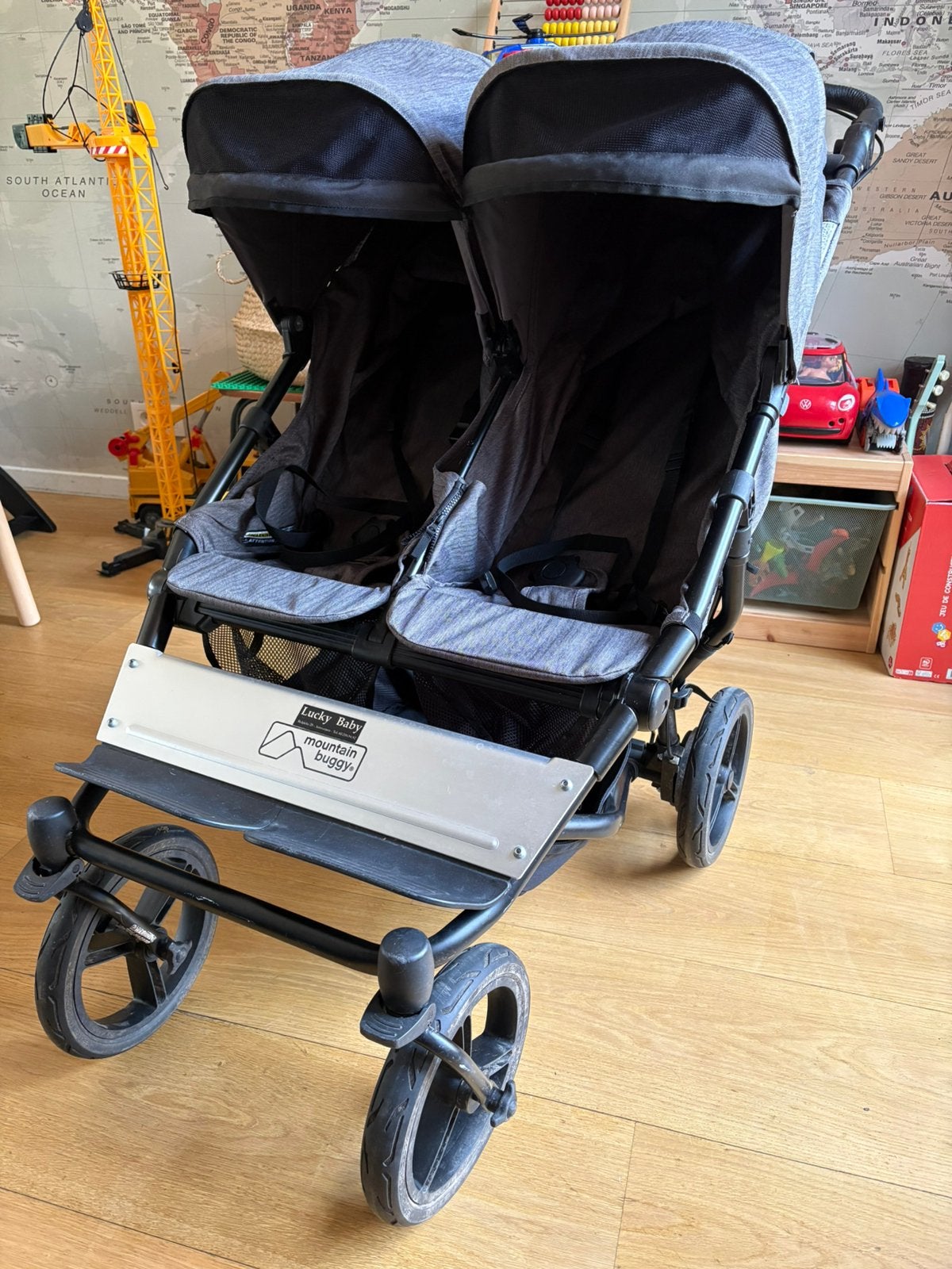 Poussette jumeaux Mountain Buggy, Enlèvement, Comme neuf