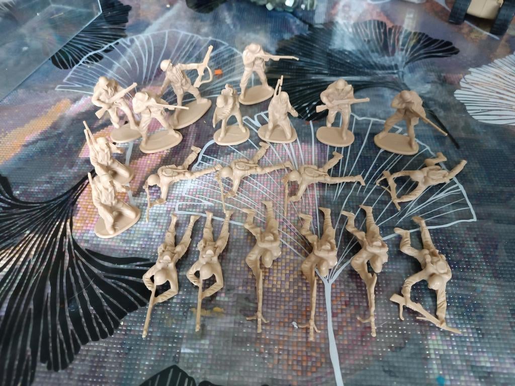 Petite figurine militaire