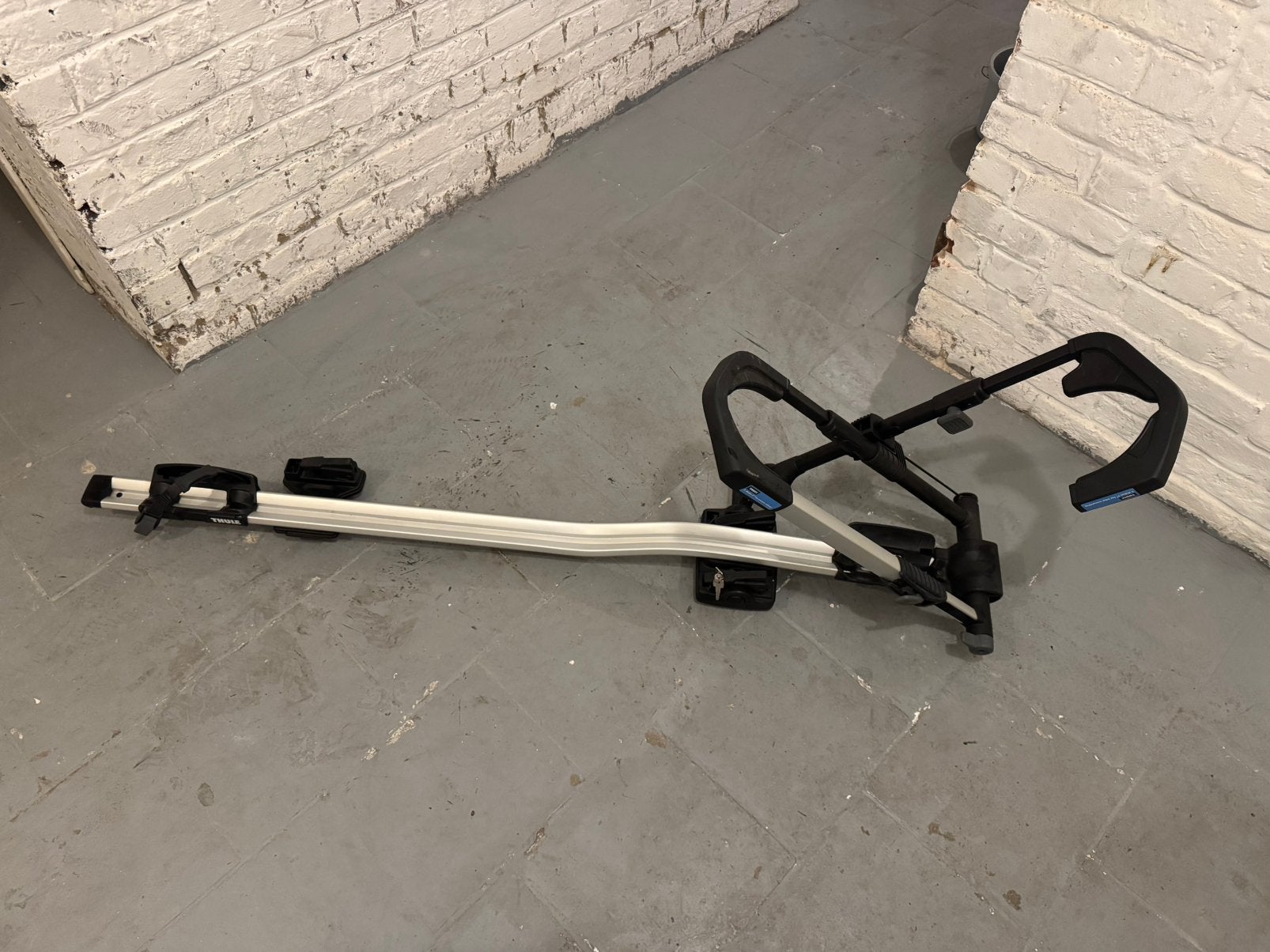THULE UpRide 599 fietshouder - Onberispelijke staat, Auto diversen, Fietsendragers, Zo goed als nieuw, Dakdrager, 1 fiets, Ophalen