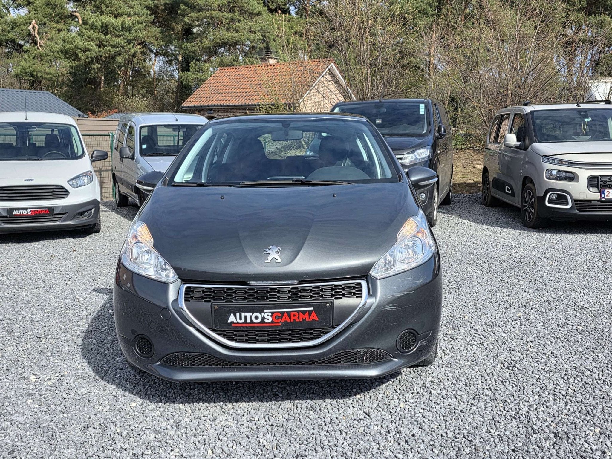 Peugeot 208 Benzine 82Pk Manueel Navigatie Airco *, Auto's, Euro 5, Stof, Gebruikt, Zwart