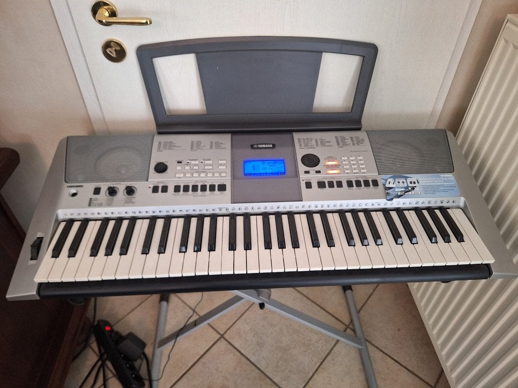 Yamaha PSR‑E413 keyboard – met standaard, 61 touches, Yamaha, Comme neuf, Enlèvement