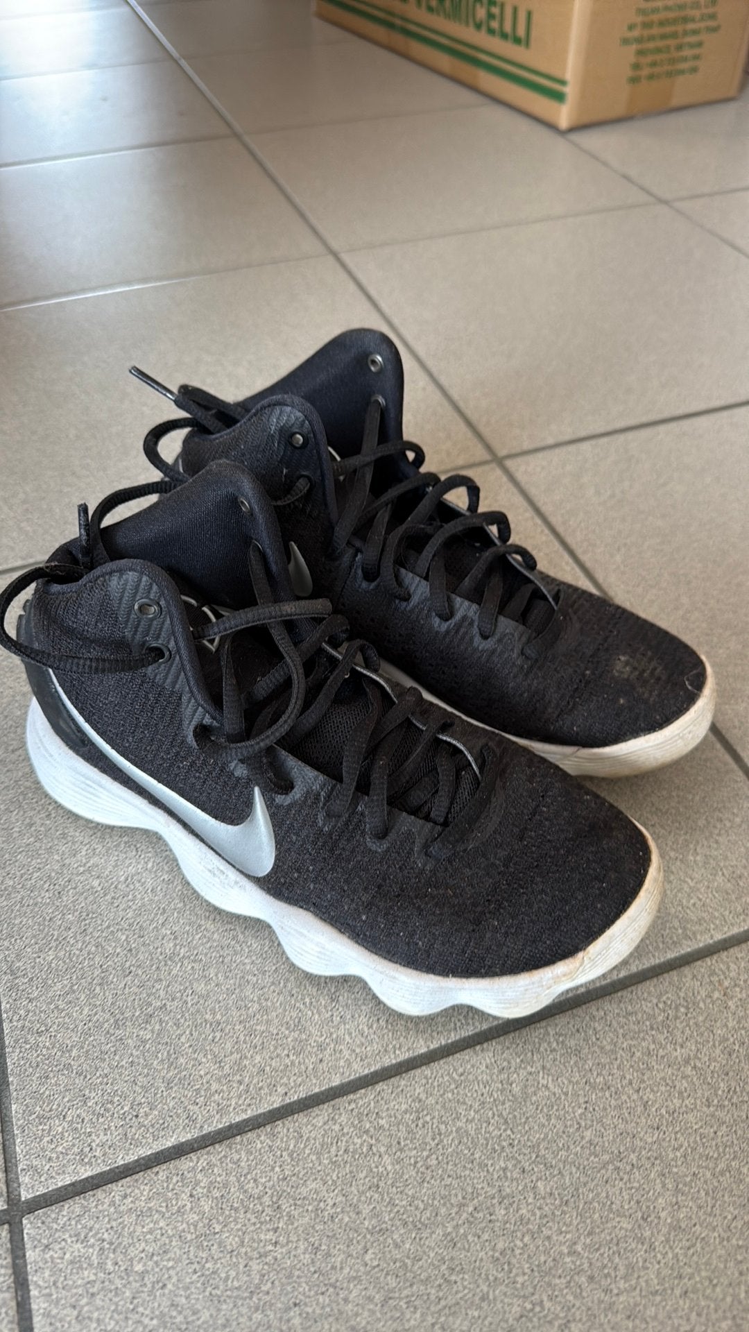 Sportschoenen Nike maat 36.5, Ophalen, Zo goed als nieuw