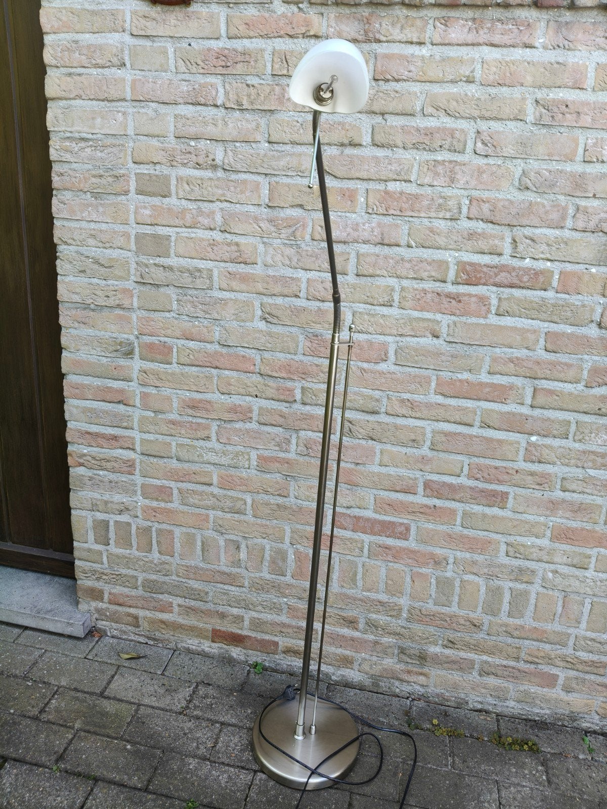 Vloerlamp werkt nog., Ophalen