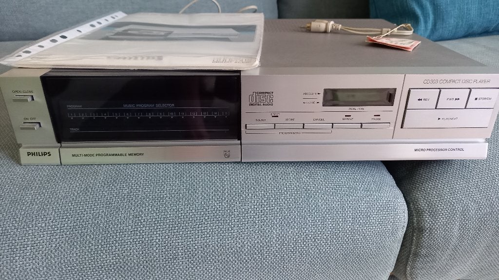 Philips CD 303, TV, Hi-fi & Vidéo, Lecteurs CD, Enlèvement, Ne fonctionne pas, Philips
