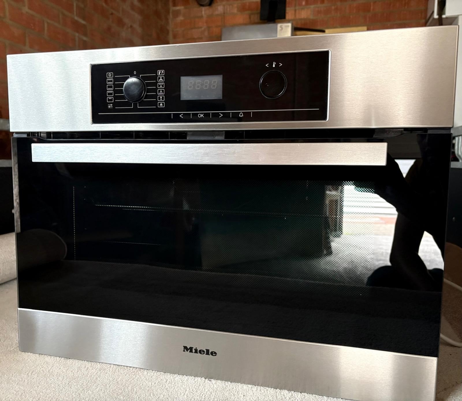 Four encastré Miele avec pyrolyse 45cm, Electroménager, Fours, Miele, Enlèvement