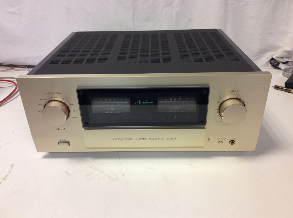 versterker Accuphase E550 Klasse A, Audio, Tv en Foto, Versterkers en Ontvangers, Overige merken, Gebruikt, Ophalen of Verzenden