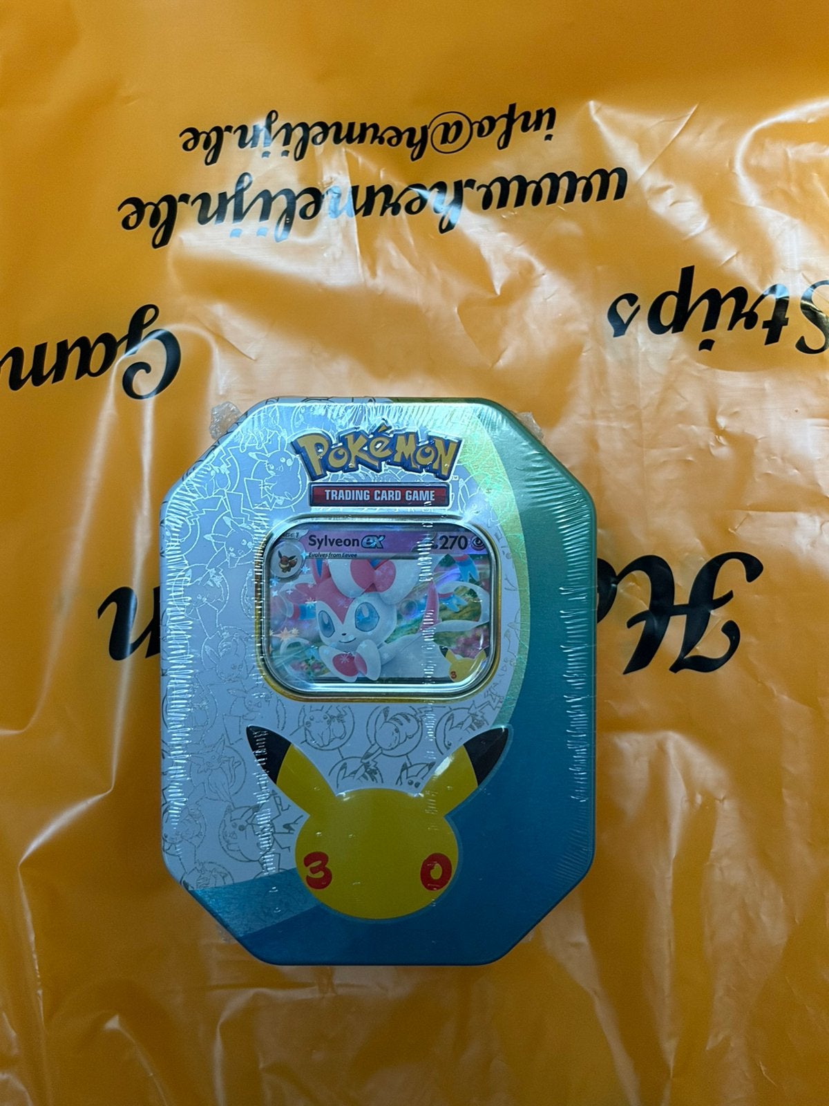 Pokemon 30th celebration box sylveon ex tin sealed, Ophalen, Nieuw