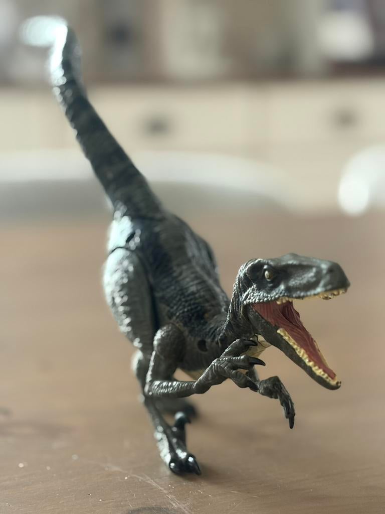 Velociraptor jurassic world 2015, Enlèvement, Utilisé